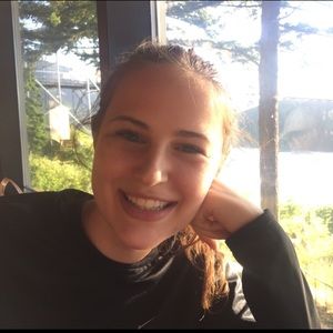 Meet your Posher, Olivia